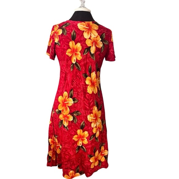 Hilo Hattie Vibrant Hibiscus Print Floral Two Piece Dress Hawaiian Size Small - Picture 2 of 13